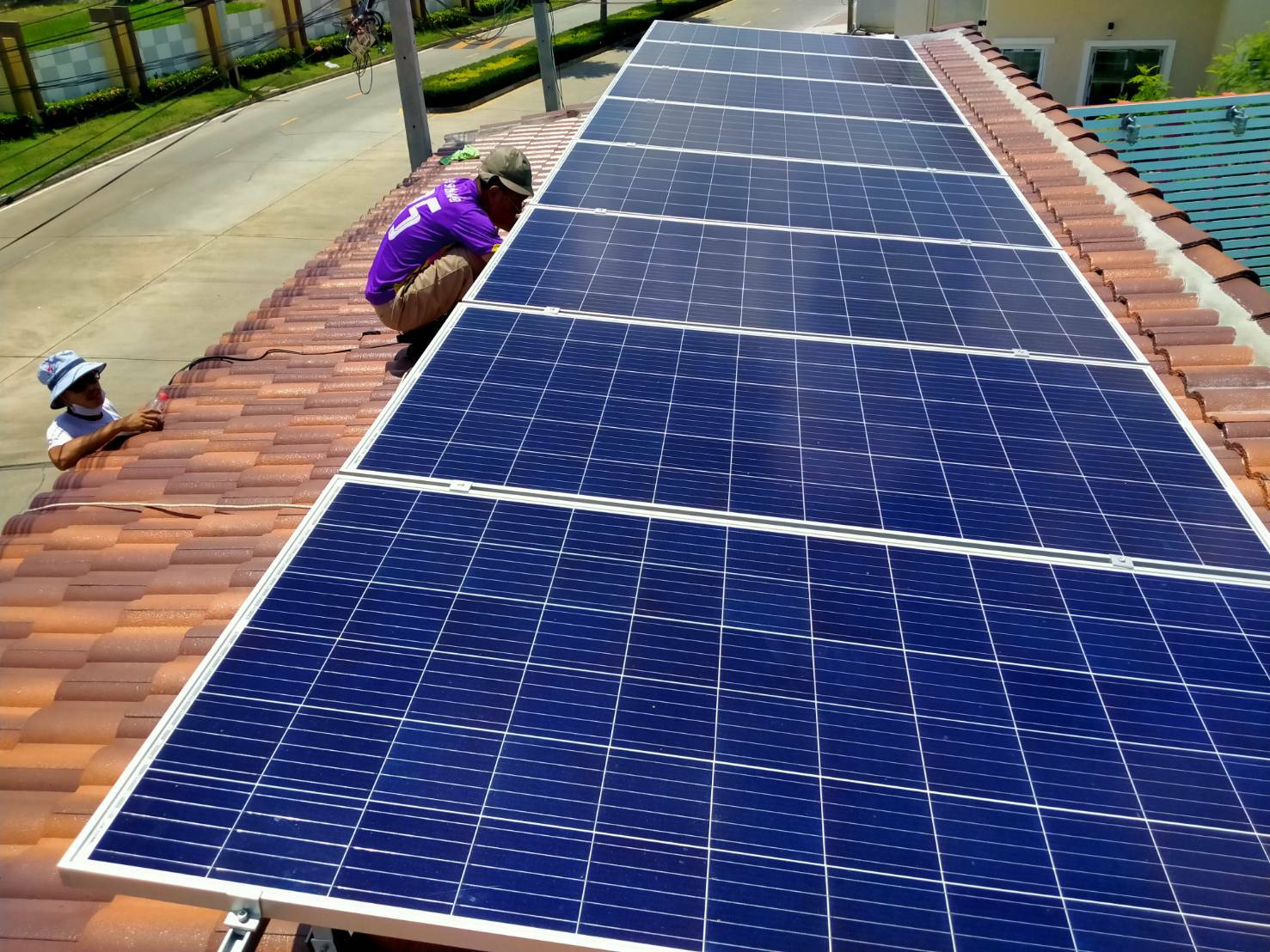 แอร์พลังงานแสงอาทิตย์ ใช้แอร์ฟรีตอนกลางวัน 25,000  BTU