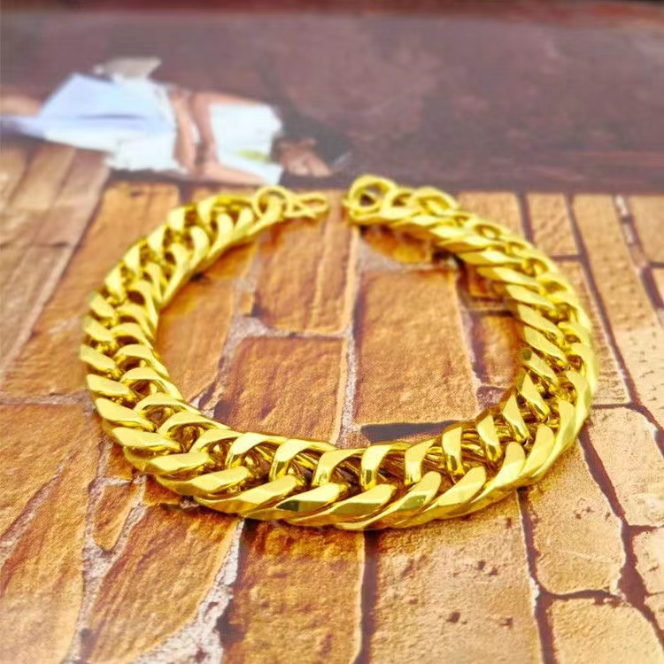 มาใหม่! พร้อมส่งจากไทย สร้อยข้อมือทอง สี่เสา ลายเบนซ์ ห้อยหัวใจ น้ำหนัก 3บาท ยาว 20CM ชุบด้วยเศษทอง งานเคลือบแก้ว ผลิตจากเศษทองเยาวราช jewelry for men สร้อยข้อมือโซ่ กำไลคู่ ข้อมือ1สลึง สร้อยข้อมือแฟชั่น ทองคำแท้หลุดจำ กำไลมงคลนำโชค ราคา  159 บาท*ส่งฟรี