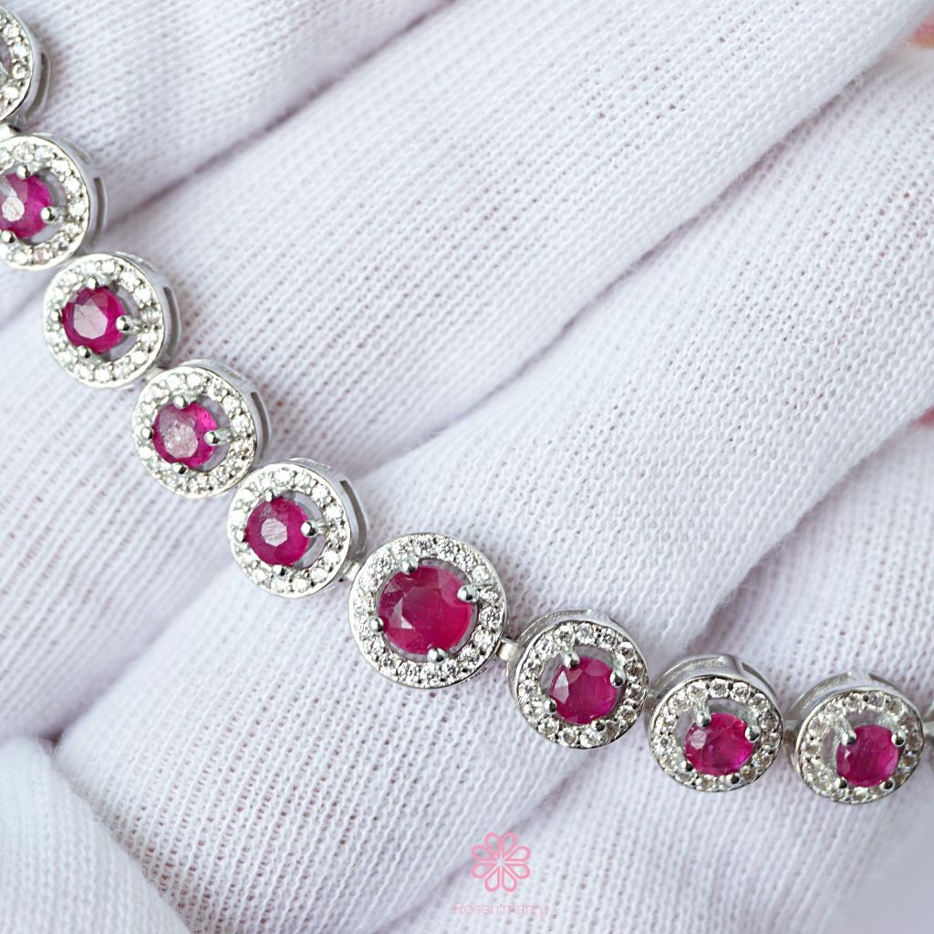 Rosen'marry/ Natural Ruby Bracelet Silver 925 with whitegold plated. ราคา 4,300 บาท*ส่งฟรี