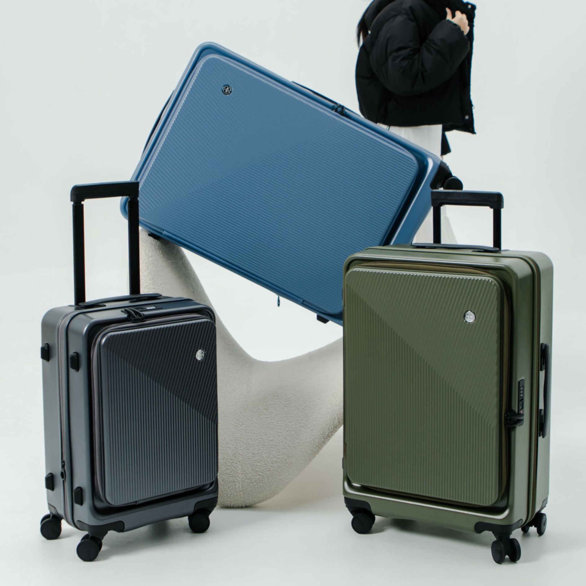 COVE KAVE กระเป๋าเดินทางล้อลากแบบเปิดหน้า ขยายได้ น้ำหนักเบา 20, 24, 29 นิ้ว รับประกัน 3 ปี ราคา 6,890 บาท*ส่งฟรี