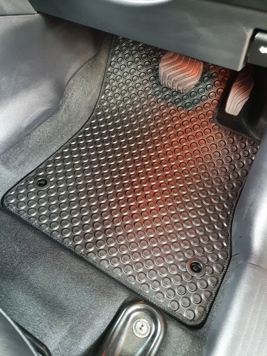 Extramat ยางปูพื้น ลายกระดุมเกรดพรีเมี่ยม Nissan Kicks Gen2 2022-2023 ราคา 1,490 บาท*ส่งฟรี