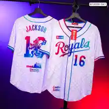 ภาพขนาดย่อของภาพหน้าปกสินค้าเสื้อยืดแฟชั่นลายเบสบอล Royals 16 จากร้าน Ava - Shop บน Lazada