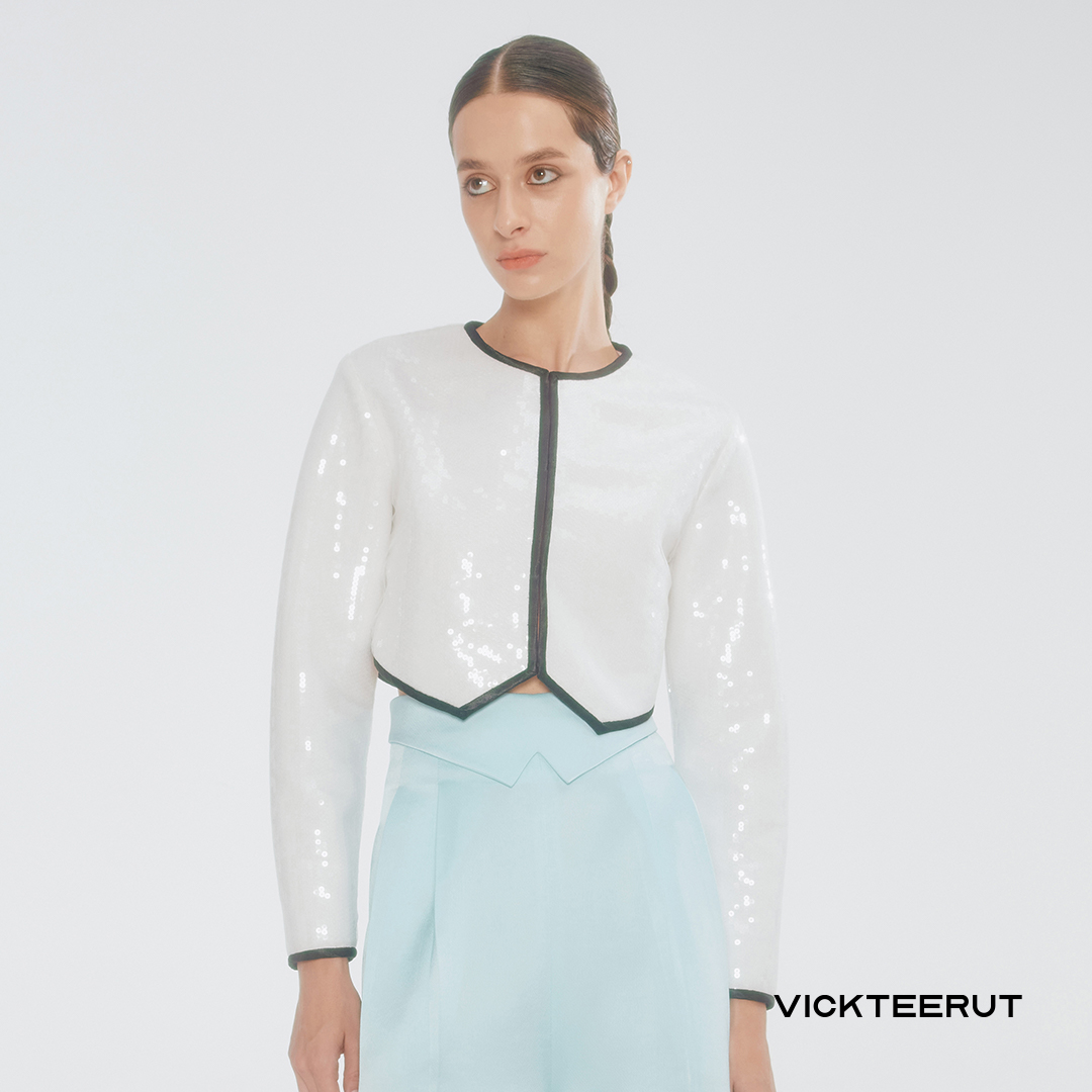 VICKTEERUT (ราคาปกติ 14,500 -.) Long Sleeve Sequined Bolero เสื้อแจ๊คเก็ค ปักเลื่อม ตกแต่งกุ๊น ราคา 7,250 บาท*ส่งฟรี