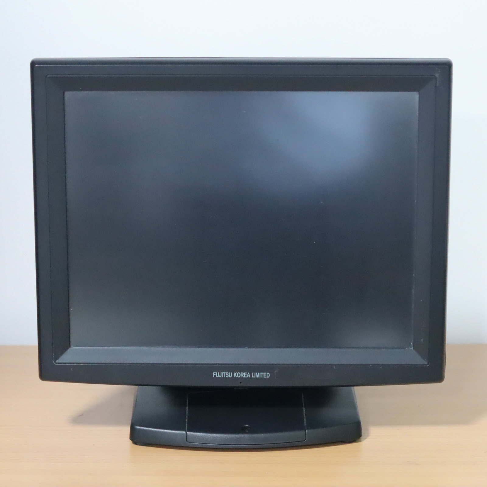 อุปกรณ์ขายหน้าร้าน Fujitsu pos335(c56) POS พอส -intel cpu -RAM 2GB -HDD 250GB จอทัชสกรีน POS ราคา 2,990 บาท*ส่งฟรี