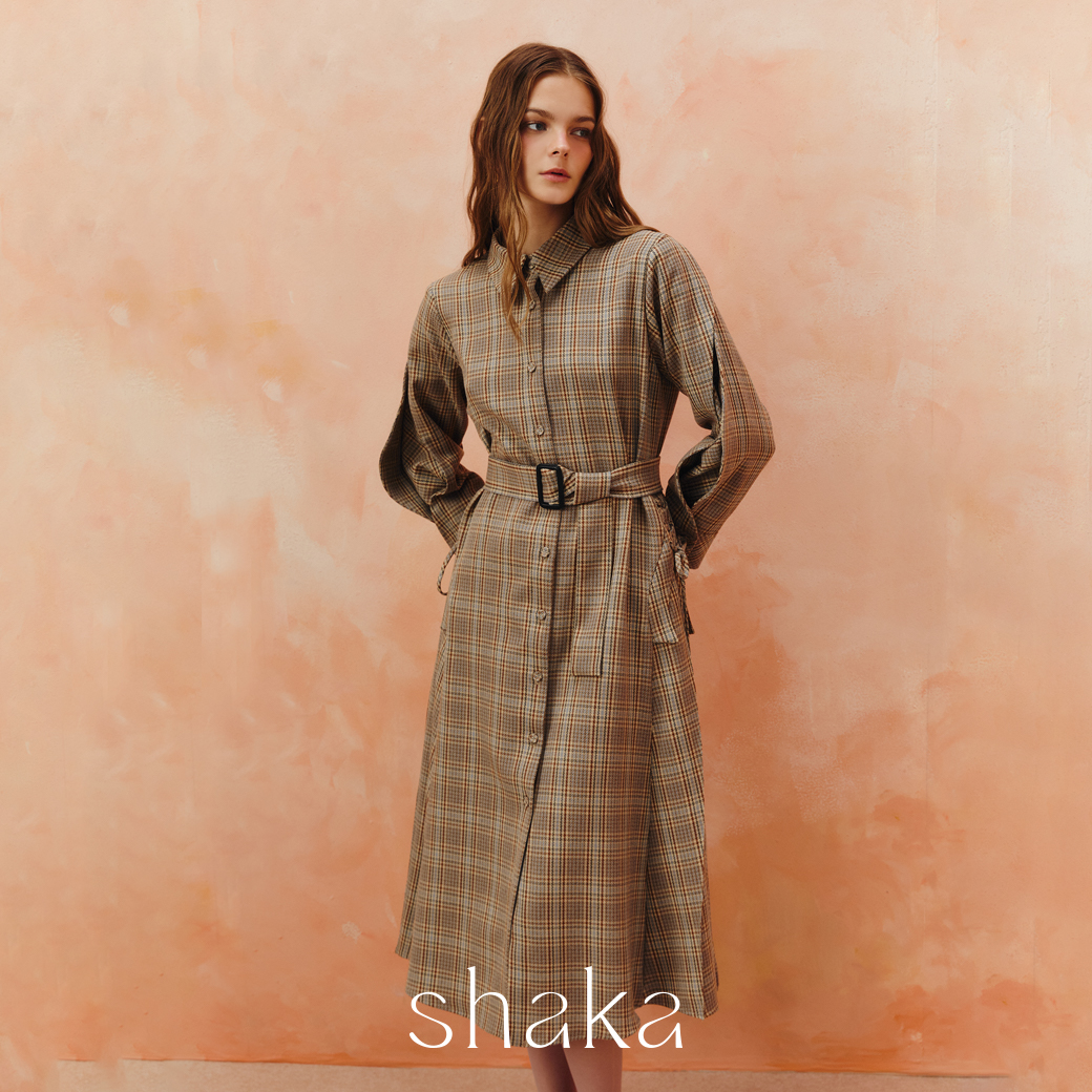 Aw25 Shaka Heritage Plaid Coat Dress, Plaid Coat Dress in Earth Tones, Stand-Up Shirt Collar, Long Sleeves, Ds-8251104 (Brown) ราคา 4,165 บาท*ส่งฟรี