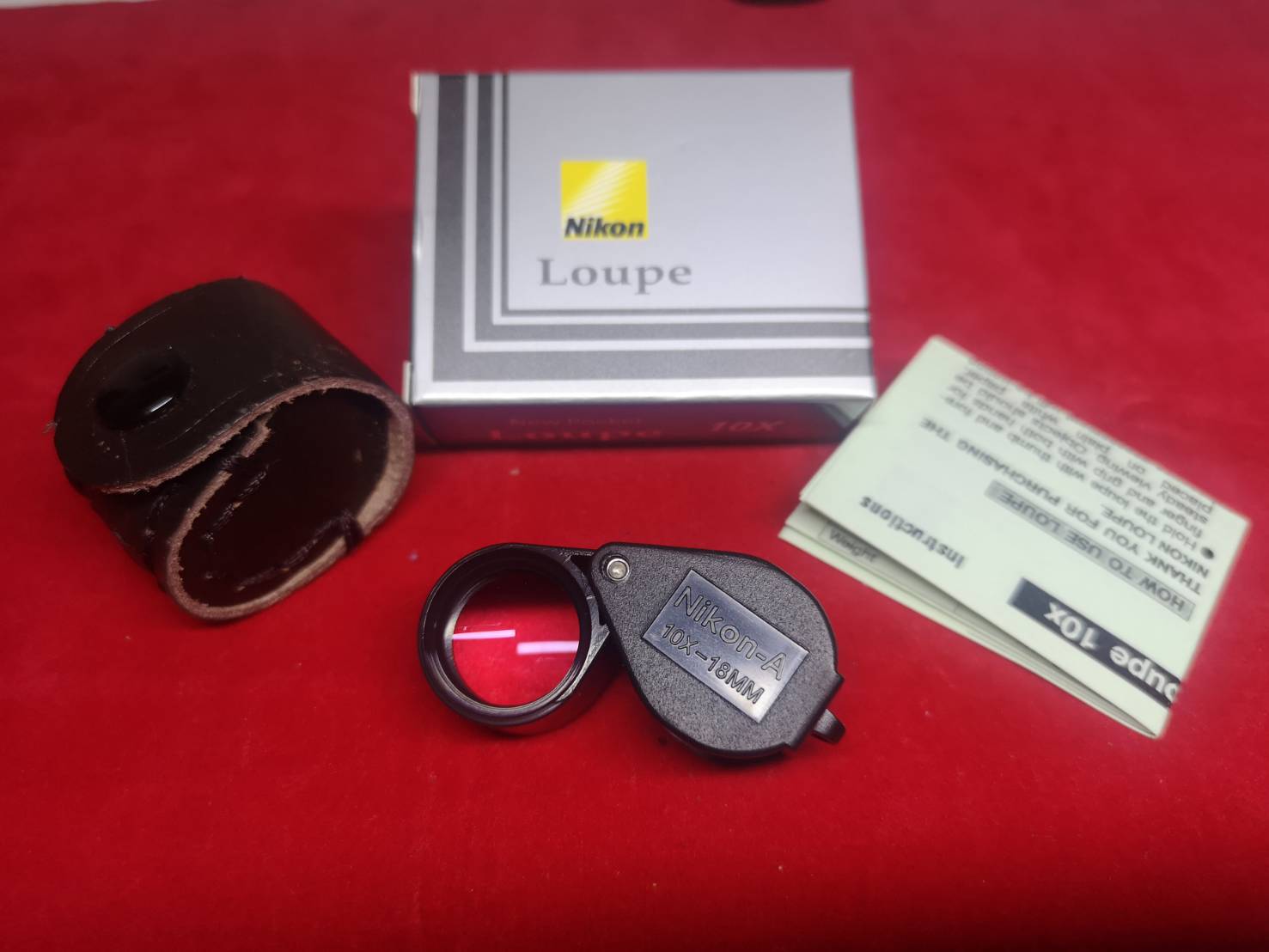 Nikon Loupe 10 X Japan สีดำ เลนส์แก้วสามชั้น ส่องชัดสบายตา แถมฟรีซองหนัง ราคา 380 บาท*ส่งฟรี