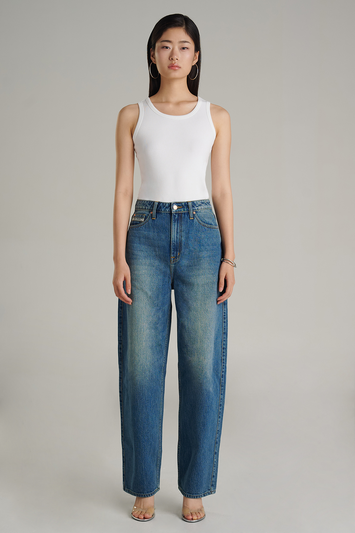 Mc jeans กางเกงยีนส์ผู้หญิง ทรงแบ็คกี้ (Baggy) สียีนส์ฟอกกลาง MFYZ213 ราคา 1,796 บาท*ส่งฟรี