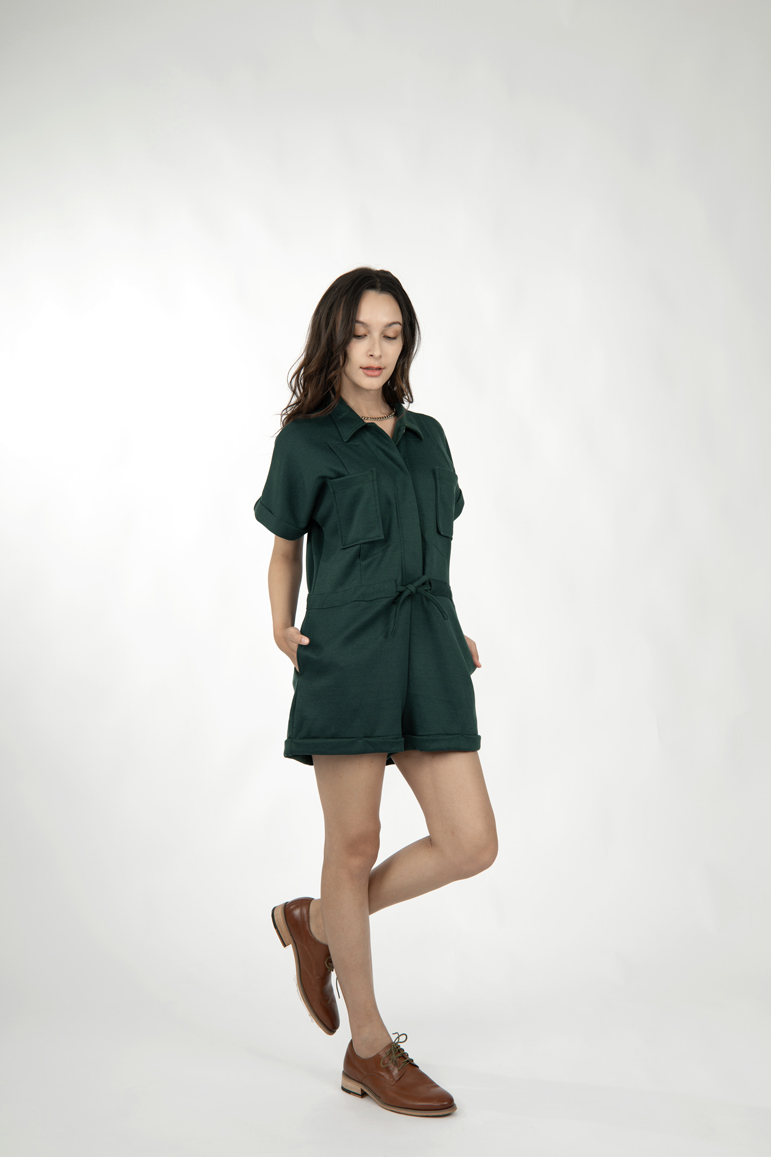 QueenCows ชุดให้นม Fray Knit Jumpsuit (Green) ราคา 990 บาท*ส่งฟรี