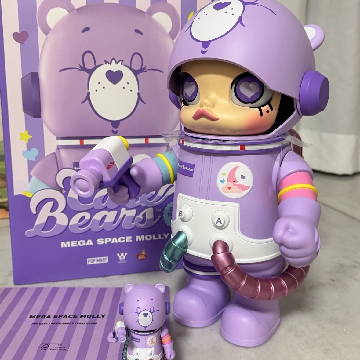 POP MART MEGA SPACE MOLLY 400%+100% Sweet Dream Bears พร้อมส่งจากประเทศไทย POP MART MEGA SPACE MOLLY 400% OPTIMUS PRIME ราคา 13,800 บาท*ส่งฟรี