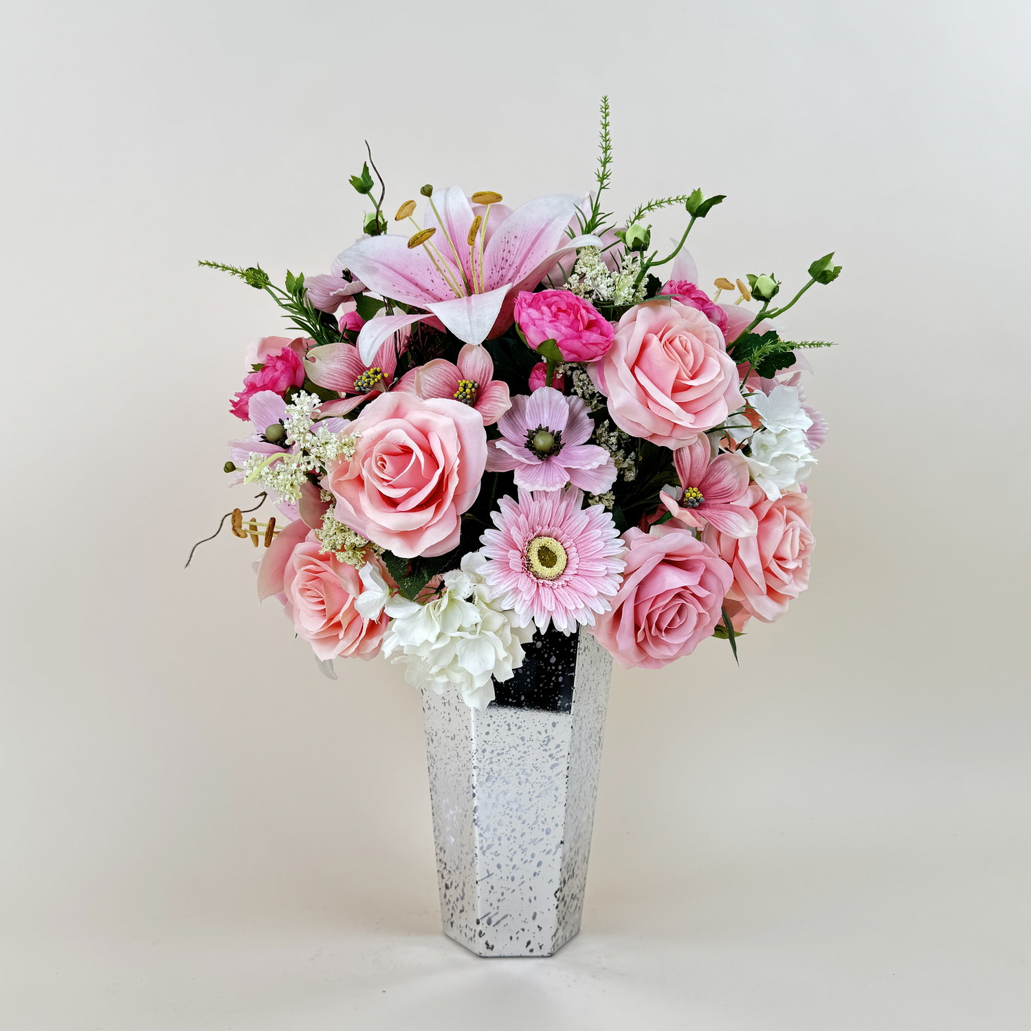 แจกันดอกไม้ประดิษฐ์ จัดรอบด้าน ดอกไม้ประดับตกแต่ง เกรดพรีเมี่ยม ราคา 4,800 บาท*ส่งฟรี