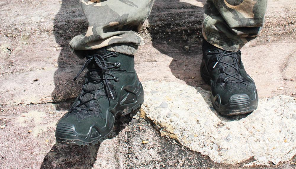 ลองดูภาพสินค้า Lowa Zephyr Gtx Mid TF Boot รองเท้าบูทสไตล์ Tactical ข้อสูง 6 นิ้ว รองเท้าทหาร รองเท้าเดินป่า รองเท้ากันน้ำ โดย TANKstore