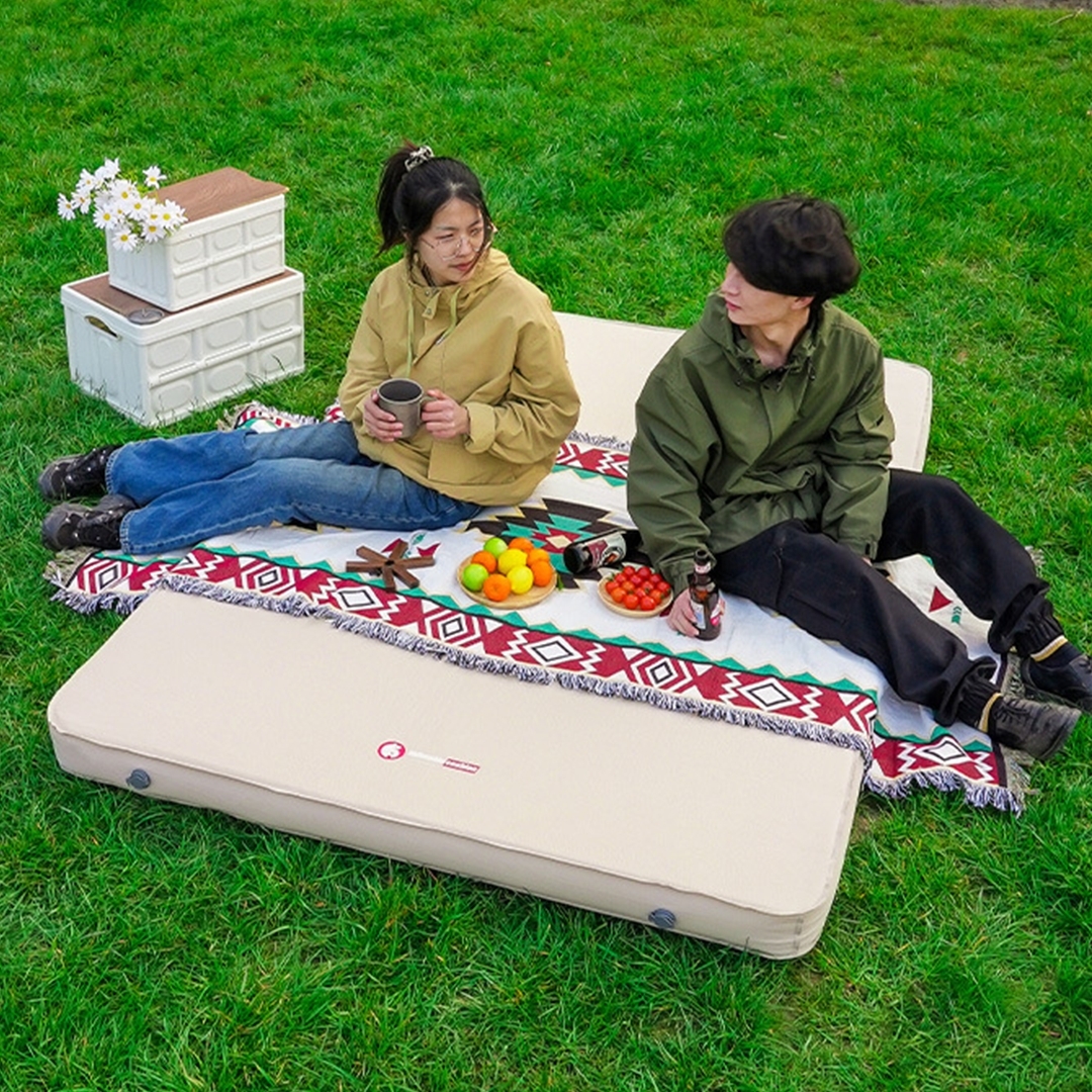 เบาะรองนอน ที่นอนเป่า ลมอัตโนมัติ กันชื้น แบบพกพา เสื่อปิกนิก สําหรับตั้งแคมป์ ราคา 2,299 บาท*ส่งฟรี