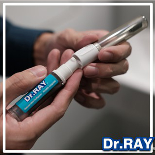 รูปภาพรายละเอียดของ Dr.RAY แปรงสีฟัน 2 in1 ยาสีฟัน10 กรัม+แปรงสีฟันในแท่งเดียวกัน ขนแปรงนุ่มแถวนอกบิดเกลียว เติมยาสีฟันได้ ขนาดพกพา / D82