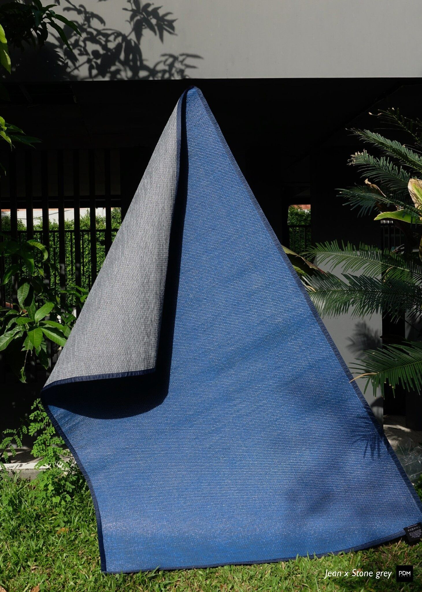 PDM เสื่ออเนกประสงค์ Ally (Jean x Stone grey) Size L 180x270 cm. ราคา 2,500 บาท*ส่งฟรี