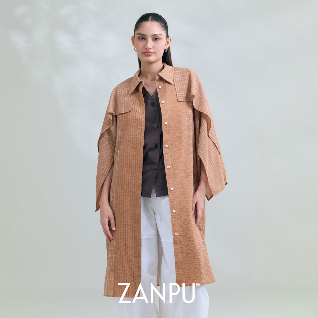 ชุดเดรสผู้หญิง ชุดเดรสแฟชั่นสไตล์เกาหลี ZANPU Ss26 เดรสเคปลายตาราง เดรสทรงตรง ผ้าพลิ้ว คอปก สาบกระดุมหน้ายาว Ds-9260605 ราคา 4,590 บาท*ส่งฟรี