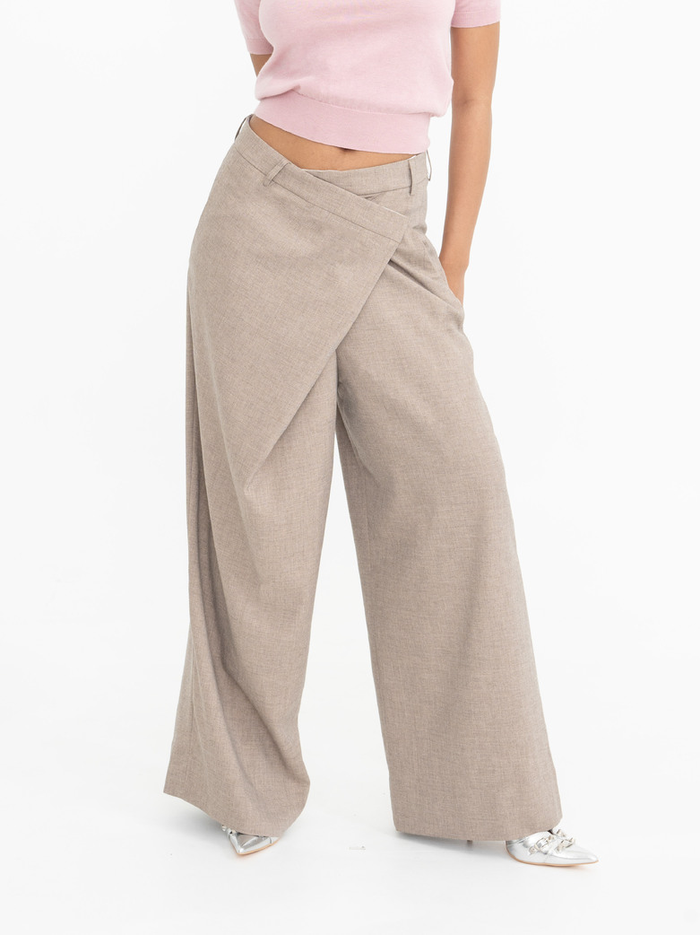 Pania Jacquelyn Trouser in Light Taupe ราคา 3,650 บาท*ส่งฟรี