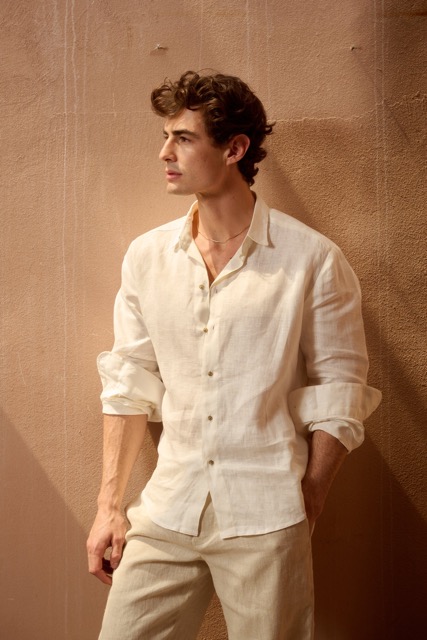 TARIQ LINEN SHIRT ราคา 4,900 บาท*ส่งฟรี