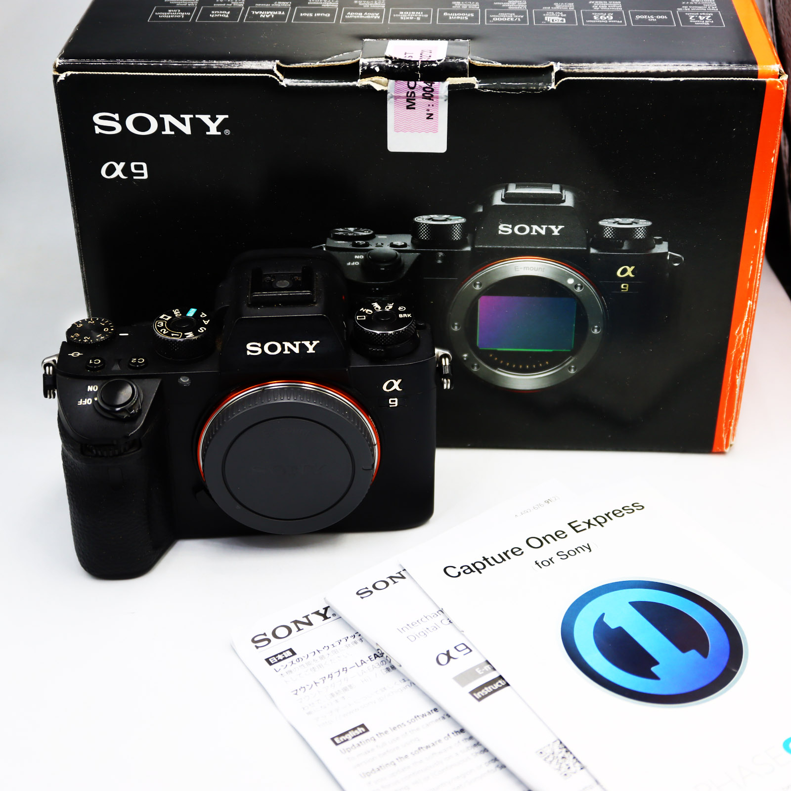 กล้องถ่ายรูป กล้องดิจิตอล Sony A9 Professional Full-Frame Mirrorless Digital ในกล่อง, Wi-Fi/Bluetooth, Dual SD Slot, Alpha ILCE-9, 24.2MP Full Frame α9 Stacked CMOS เอาต์พุต HDMI Silent Electronic Shutter 5-Axis SteadyShot 693-Point AF, 20 fps, 3.... ราคา 44,200 บาท*ส่งฟรี