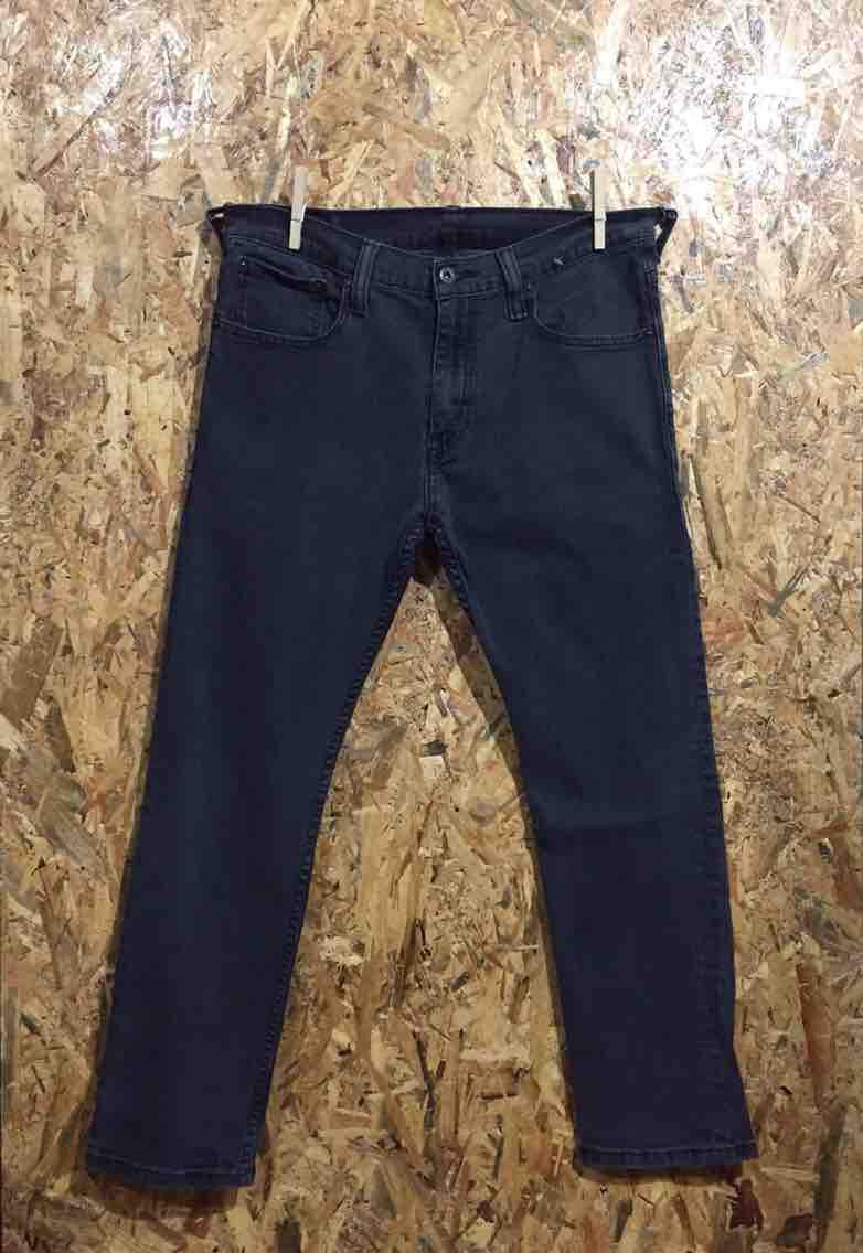 Levi’s521 SLIM TAPER W32’’*L30’’99%ผสมผ้ายืด450฿ Levi’s521 SLIM TAPER W32’’*L30’’99%ผสมผ้ายืด450฿
