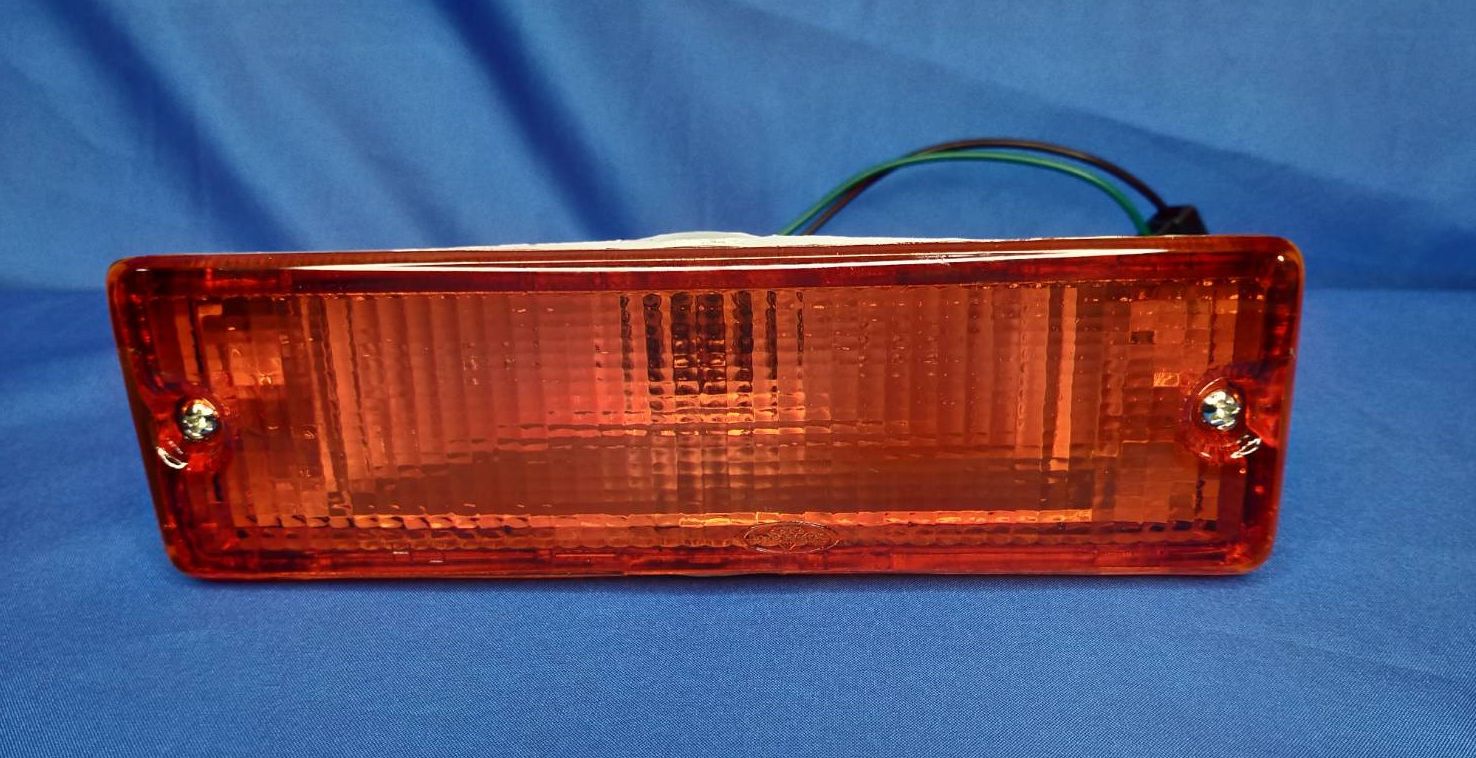 ⭐️ ไฟในกันชน นิสสัน บิ๊กเอ็ม TD/925/993 ข้างขวา 1 ชิ้น สีส้ม สินค้าตรงรุ่นรถ NISSAN BIG-M TD/925/993 RH ไฟกันชน ไฟหรี่กันชน ราคา 74 บาท*ส่งฟรี