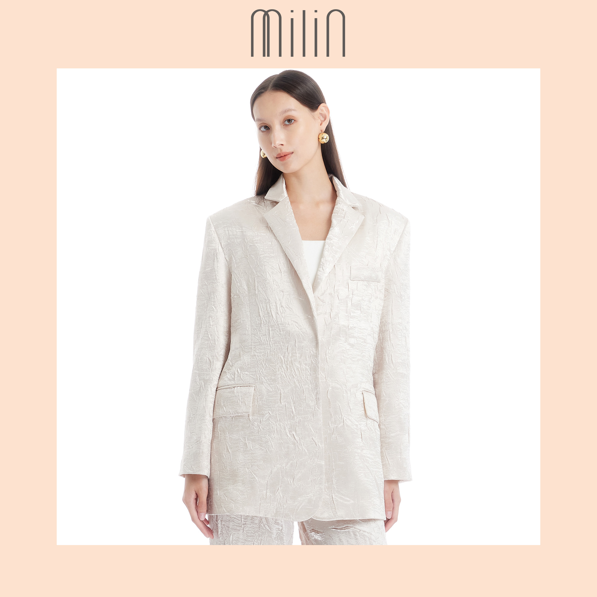 [MILIN] Oversized Loose fitted Internal shoulder pads collared Blazer เสื้อเบลเซอร์มีคอปกทรงโอเวอร์ไซส์เสริมแผ่นรองไหล่ด้านใน / Pride Blazer 42 ราคา 5,009 บาท*ส่งฟรี