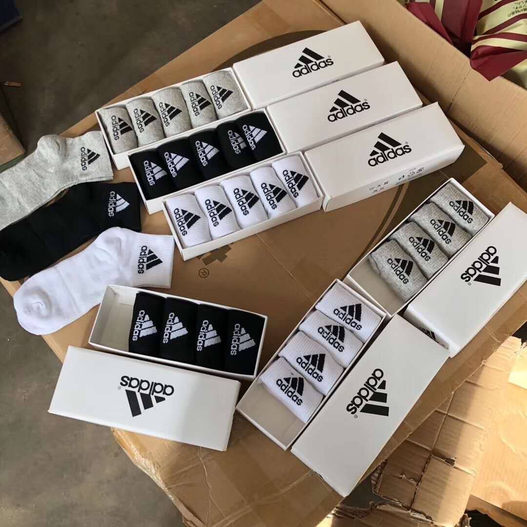 ถุงเท้าท่อกลาง Sock Adidas 5คู่กล่องหนึ่ง 5pairs(มี5คู่)