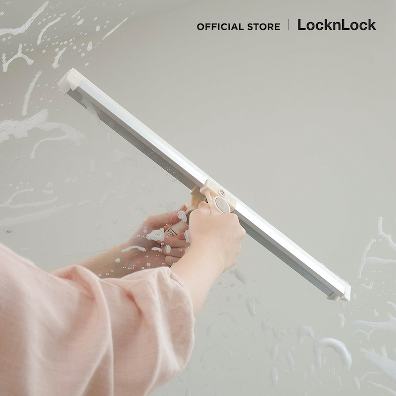 LocknLock ไม้กวาดอเนกประสงค์ Flat Floor Mop Sweept รุ่น ETM975 ราคา 240 บาท*ส่งฟรี