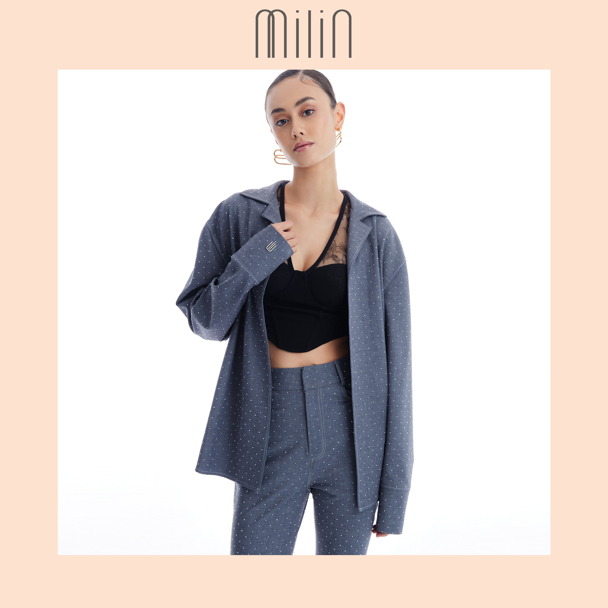 [MILIN] Relax fit Embellish Long-sleeved Open Front Shirt เสื้อเชิ้ตเปิดหน้าแขนยาวประดับคริสตัล Pulsate Shirt / 46 ราคา 3,073 บาท*ส่งฟรี