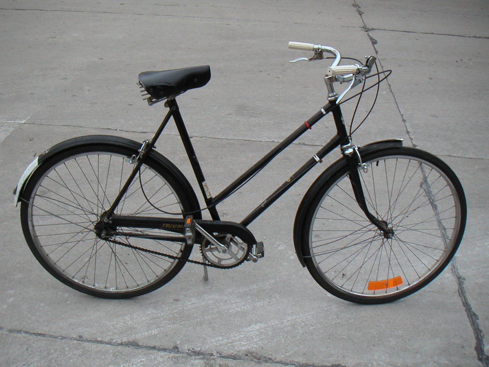 ข้อมูลเพิ่มเติมของ แฮนด์ จักรยานสแตนดาร์ด จักรยานวินเทจ แฮนด์หนวด ทรงโค้งเข้าหาตัว ทรงคลาสสิค