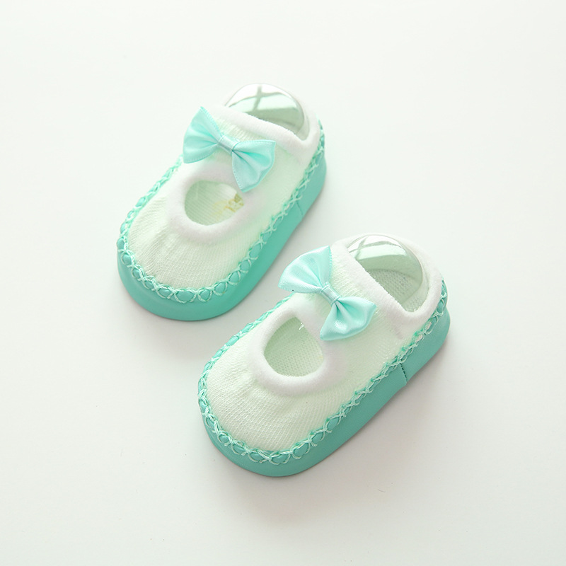 ถุงเท้าเด็กหัดเดินทารกเด็กแรกเกิดเด็กหญิง พื้นกันลื่น รองเท้าเด็ก ติดโบว์น่ารัก ด้านล่างน่มผ้าฝ้าย สำหรับ1-3ปี