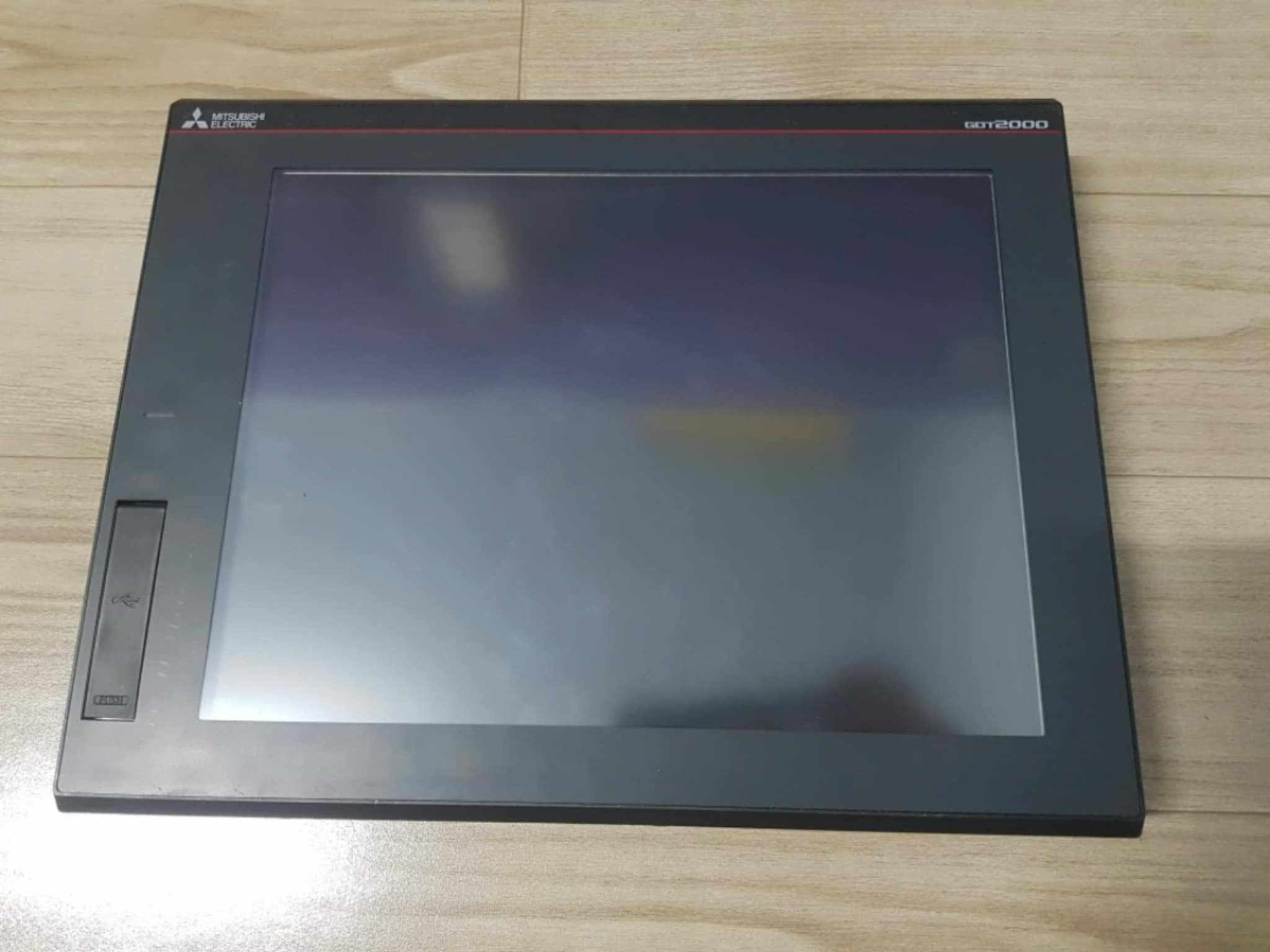 Mitsubishi got touch screen HMI GT2512-STBA 12.1 ”, SVGA, TFT color LCD 65536 colors, panel color: black, power supply voltage: 100 V AC to 240 V AC (second hand) ราคา 35,000 บาท*ส่งฟรี