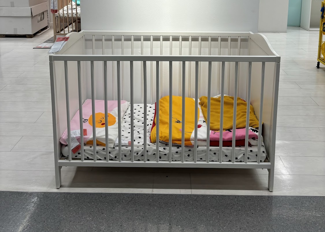 เตียงเด็ก IKEA เตียงเด็กอ่อน ปรับความสูงได้ 60x120 ซม. รุ่นสมัวเยอรา สินค้าพร้อมส่ง ราคา 7,790 บาท*ส่งฟรี