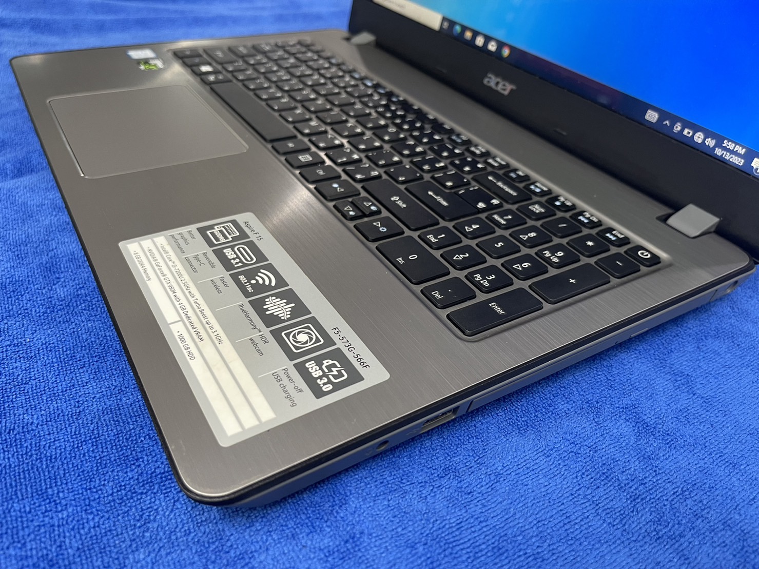 Acer Aspire F15 F5-573G-566F Core i5-7200U GHz RAM GB