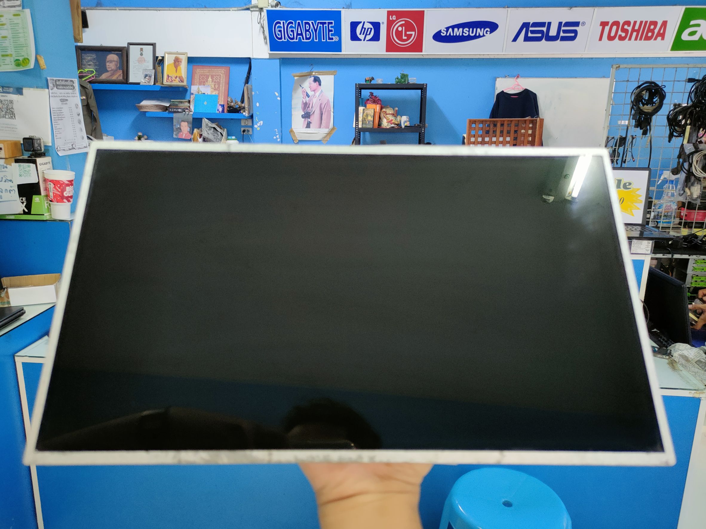 スマホ・タブレット・パソコン LG E2411T-BN LED-backlit Business