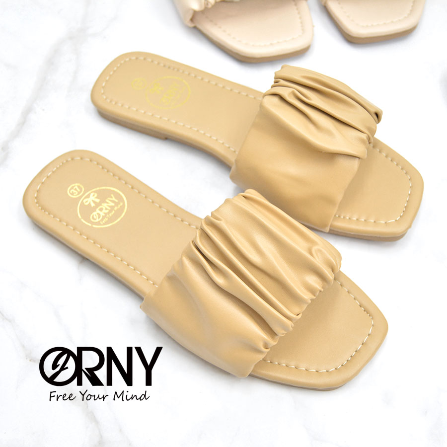 รูปภาพเพิ่มเติมเกี่ยวกับ ของแท้  ORNY(ออร์นี่) ® รองเท้าบาร์บี้ รองเท้าแตะนุ่มๆ หนังย่น ทรงน่ารักมาก รุ่น OY293