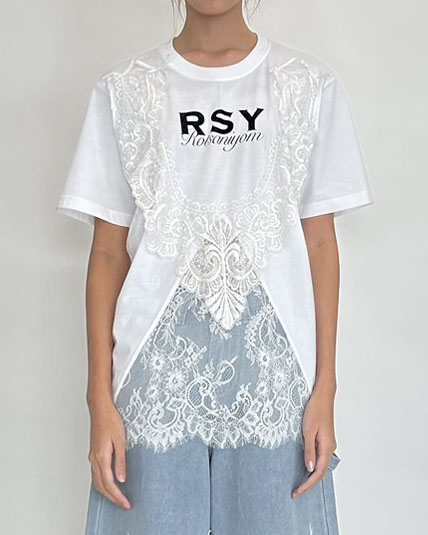 Rotsaniyom White t-shirt with lace detail ราคา 2,590 บาท*ส่งฟรี