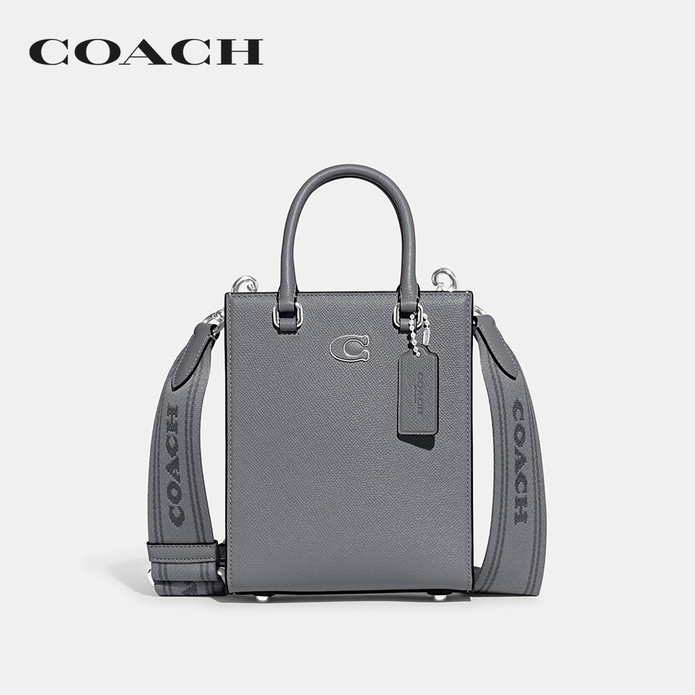 COACH กระเป๋าทรงสี่เหลี่ยมผู้ชายรุ่น Tote 16 With Signature Canvas Interior สีเทา CJ795 N19 ราคา 18,500 บาท*ส่งฟรี
