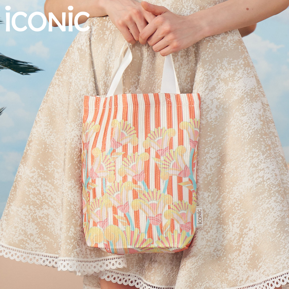 iCONiC SPARKLING CORDUROY HAND BAG #5584 กระเป๋า ผ้าทอ พิมพ์ลาย ดอกไม้ สีส้ม สายโพลี กระเป๋าผ้า กระเป๋าแฟชั่น กระเป๋าทำงาน กระเป๋าหรู กระเป๋าผู้หญิง ราคา 1,278 บาท*ส่งฟรี