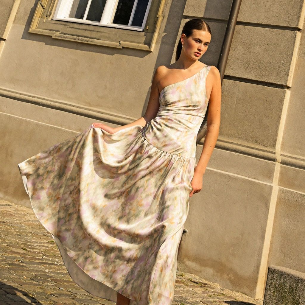 lookbookthesignature blaire dress spring ชุดเดรสไปงาน ราคา 3,450 บาท*ส่งฟรี