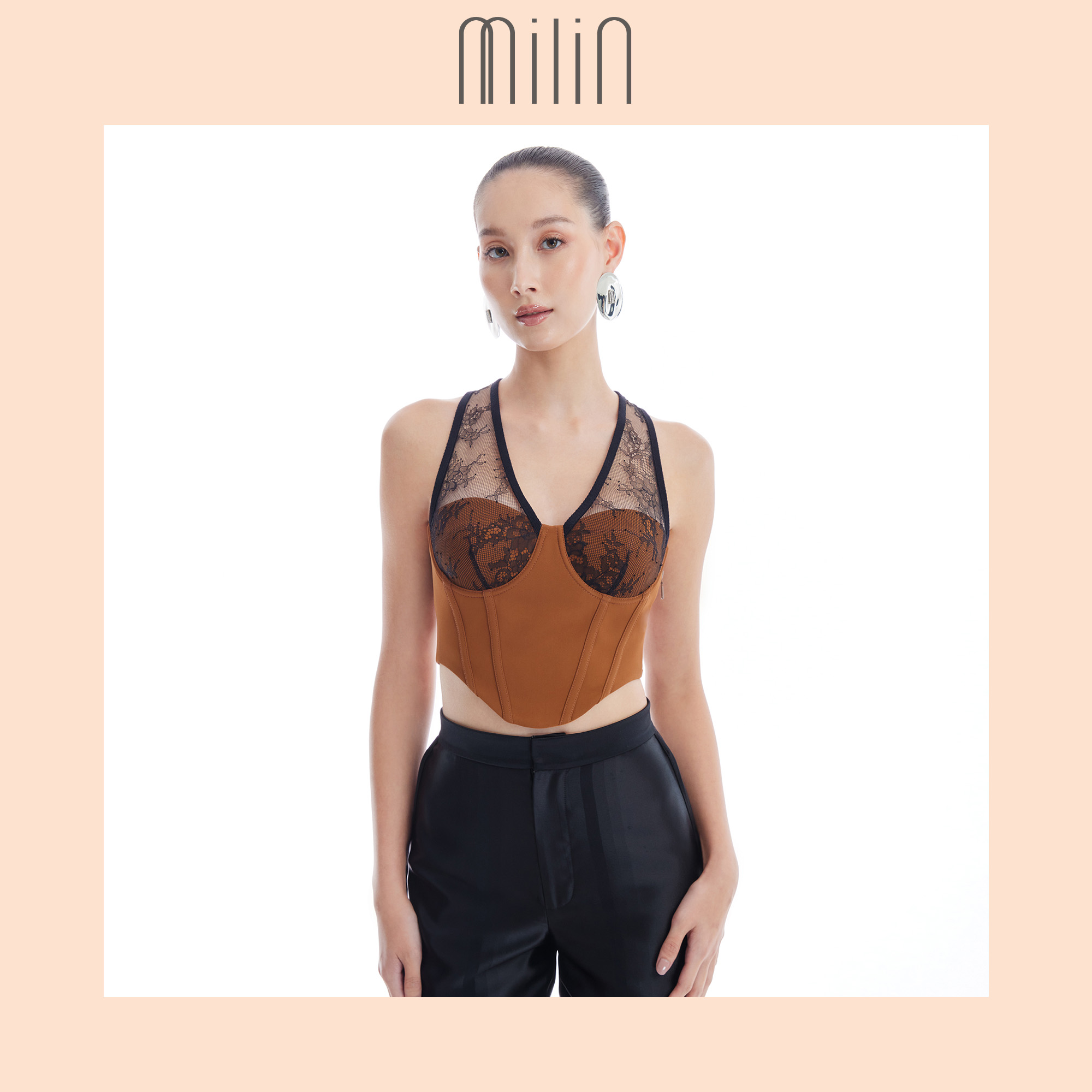 [MILIN] Structured Bustier Lace Cropped Top เสื้อครอปบัสเทียร์สไตล์คอร์เซ็ทตกแต่งด้วยลูกไม้ Ripple Top / 46 ราคา 5,316 บาท*ส่งฟรี