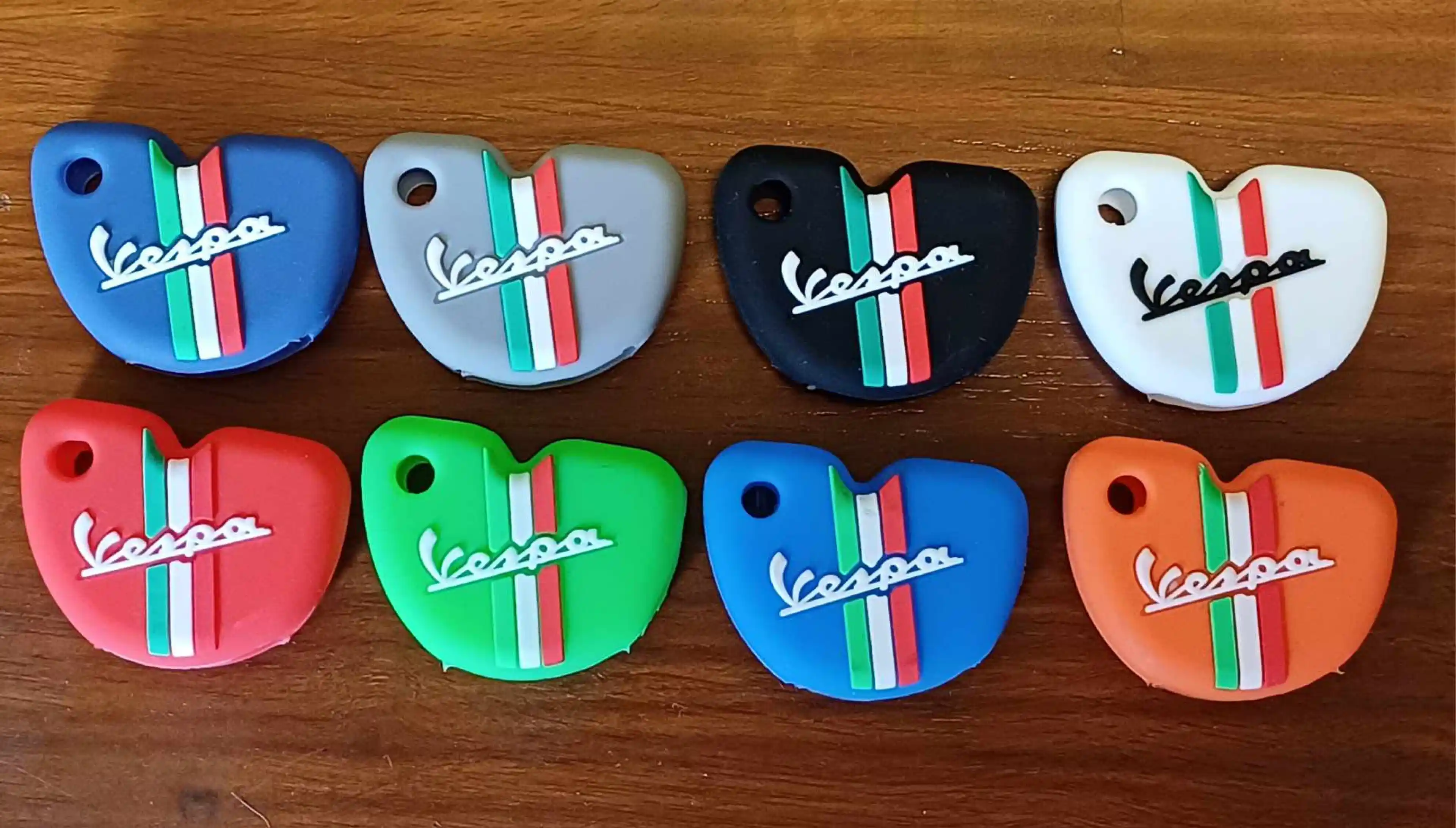 NEW 2021 ปลอกกุญแจ เวสป้า ยางซิลิโคน สวมกุญแจ เนื้อยางนุ่ม ป้องกันกุญแจรถ VESPA ราคามิตรภาพ..