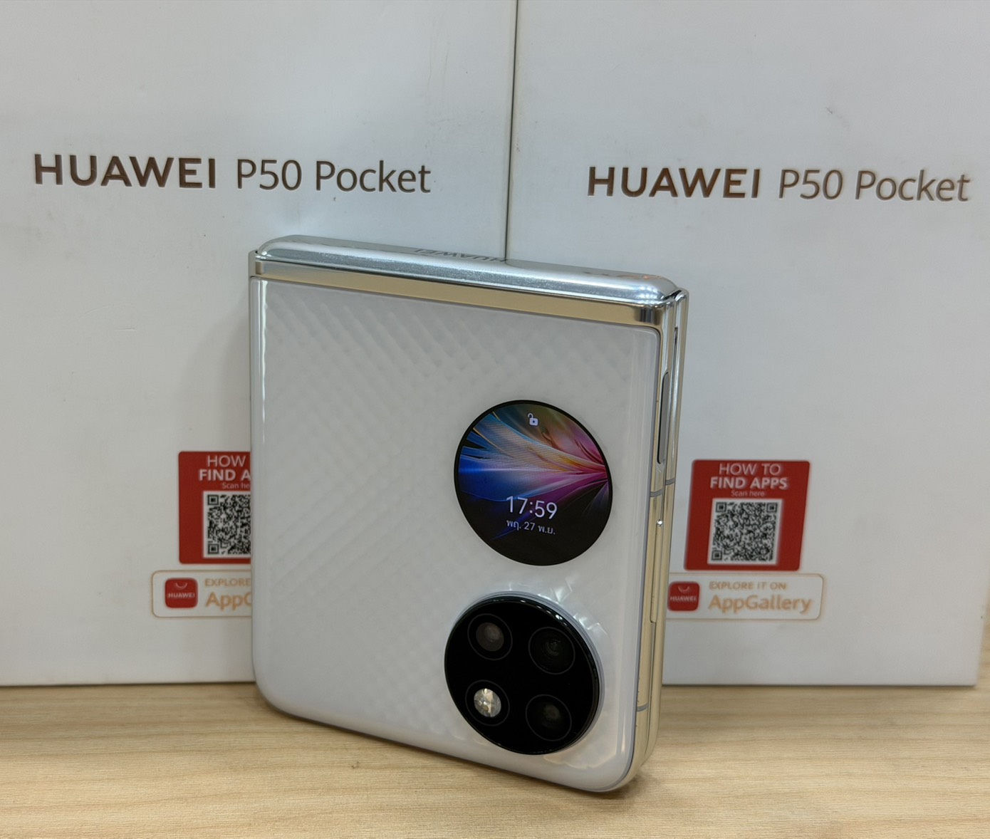 Huawei P50 Pocket 8/256 Gb 4g, Thai Center Store Model, on Display, Clearance Stock, Good Condition, Premium Flip-Flop Smartphone, 3-Month Store Warranty. ราคา 8,500 บาท*ส่งฟรี