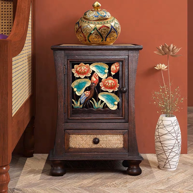 THAILUCKY ตู้หัวเตียง 1ลิ้นชัก โต๊ะข้างเตียง ตู้เก็บของขนาดเล็ก ไม้แกะสลัก ของตกแต่งบ้าน โรงแรม ร้านSPA สไตล์บราณ ราคา 2,299 บาท*ส่งฟรี