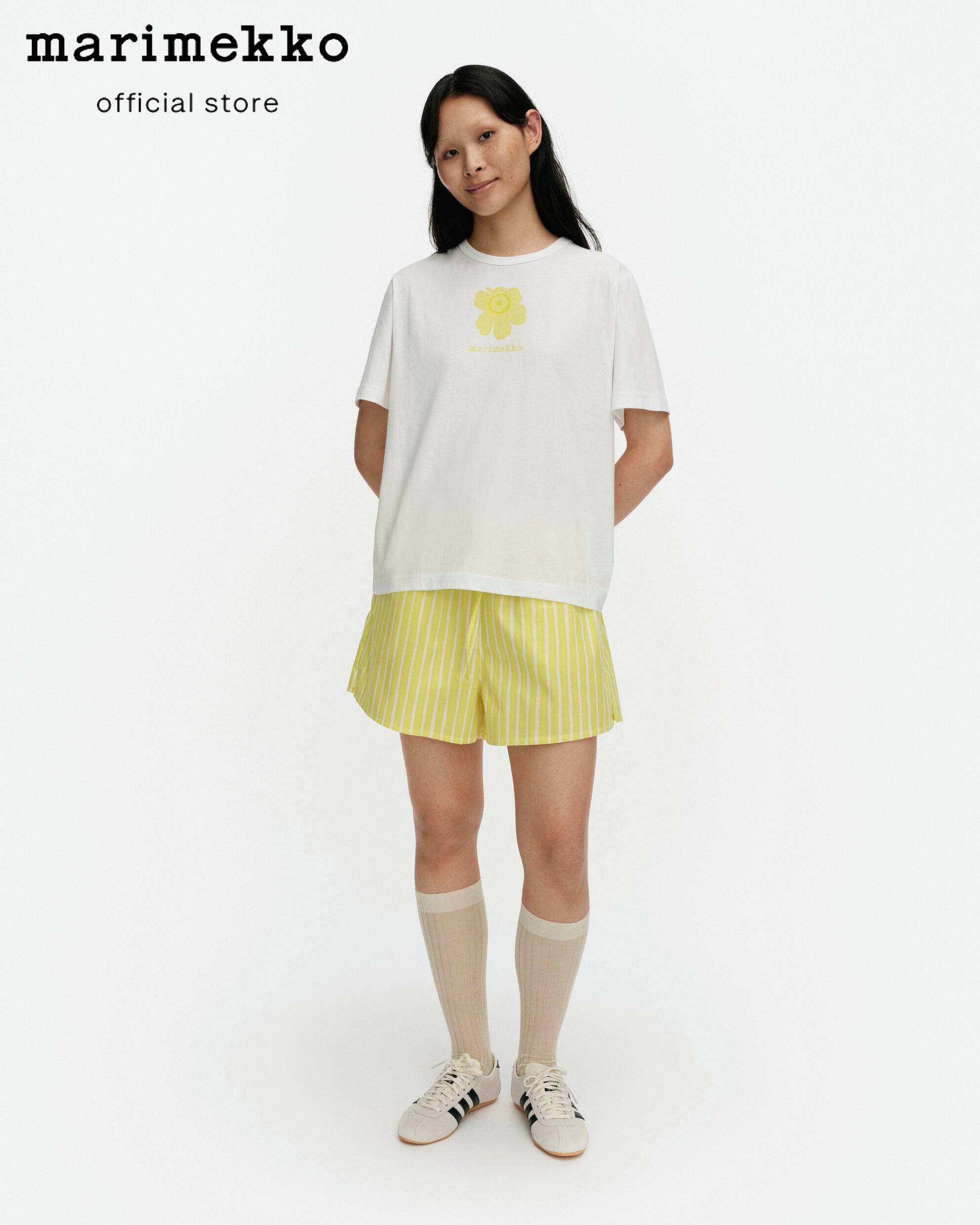 MARIMEKKO ERNA UNIKKO PLACEMENT เสื้อยืด ราคา 5,115 บาท*ส่งฟรี