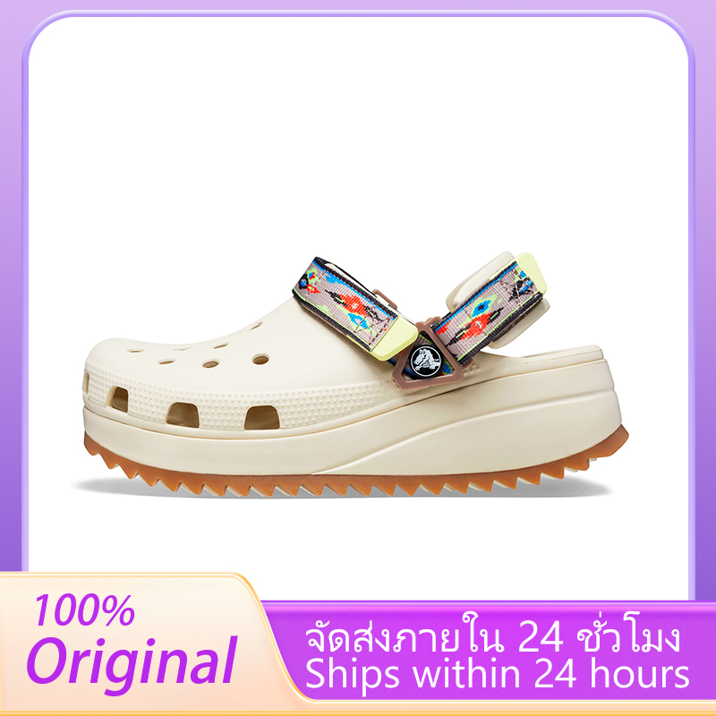Sandals Crocs Classic Hiker Ikat Clogs Bone Beach Shoe for unisex ราคา 1,460 บาท*ส่งฟรี