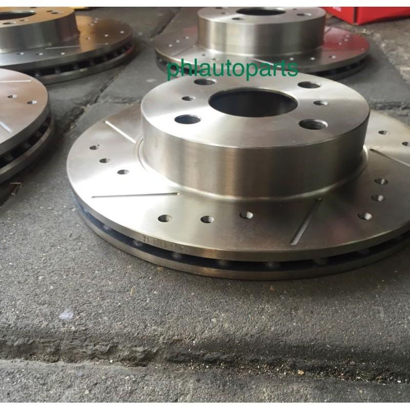 จานเบรคหน้าเจาะรู เซาะร่องhonda civic FD runstop ราคาคู่ละ 2 ใบ ราคา 3,600 บาท*ส่งฟรี