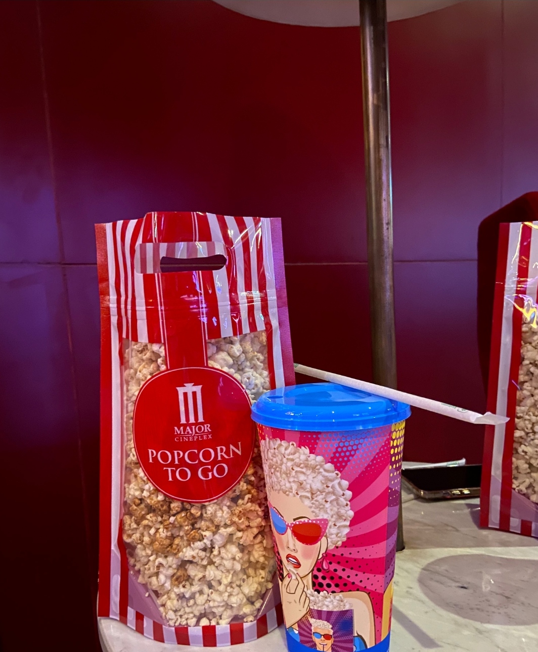 รูปภาพเพิ่มเติมของ [คูปอง] MAJOR Popcorn เมเจอร์ Combo set ป๊อปคอร์น 85oz น้ำ 44oz ราคาถูก พร้อมส่งใช้ได้ทันที !!!