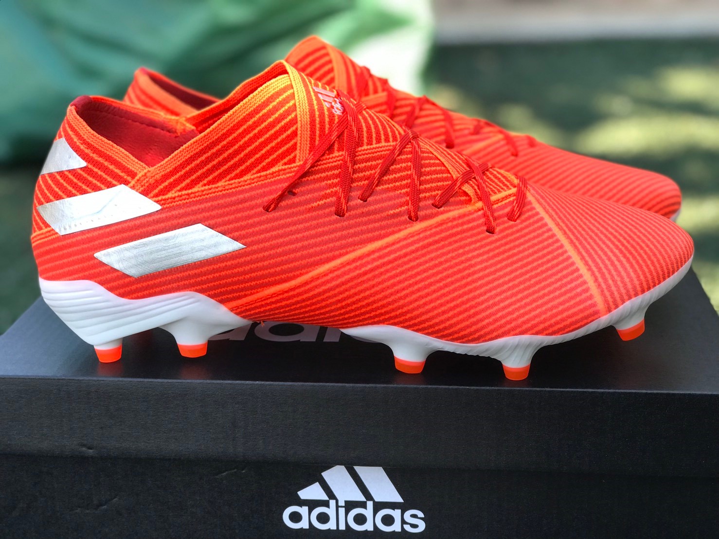 รองเท้าฟุตบอล รองเท้ากีฬา สตั๊ดอาดิดาส Adidas Messi 19+