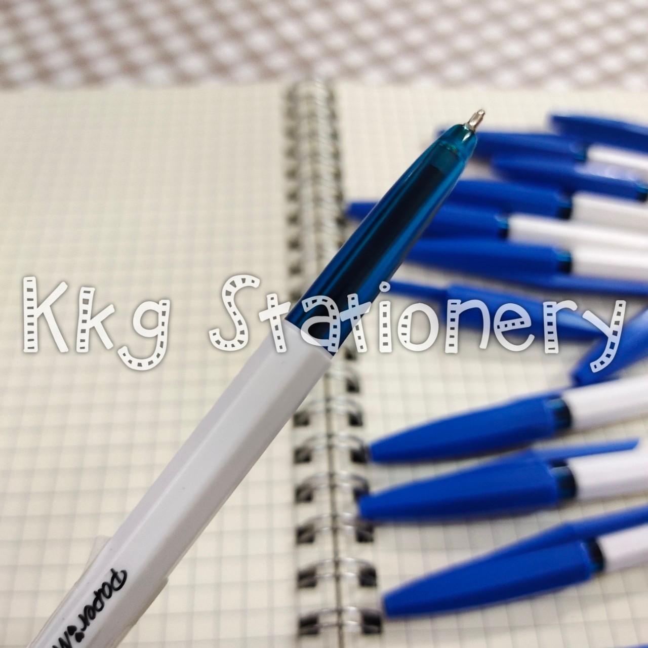 เกี่ยวกับ Paper Mate 045 ปากกาลูกลื่น หมึกน้ำเงิน 0.7mm. ปากกาลูกลื่นเปเป้อร์เมท 045