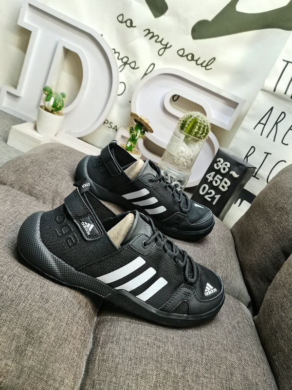 Adidas Daroga Two13 ซื้อ Adidas Daroga Two13 ราคาดีที่สุดค่ะ